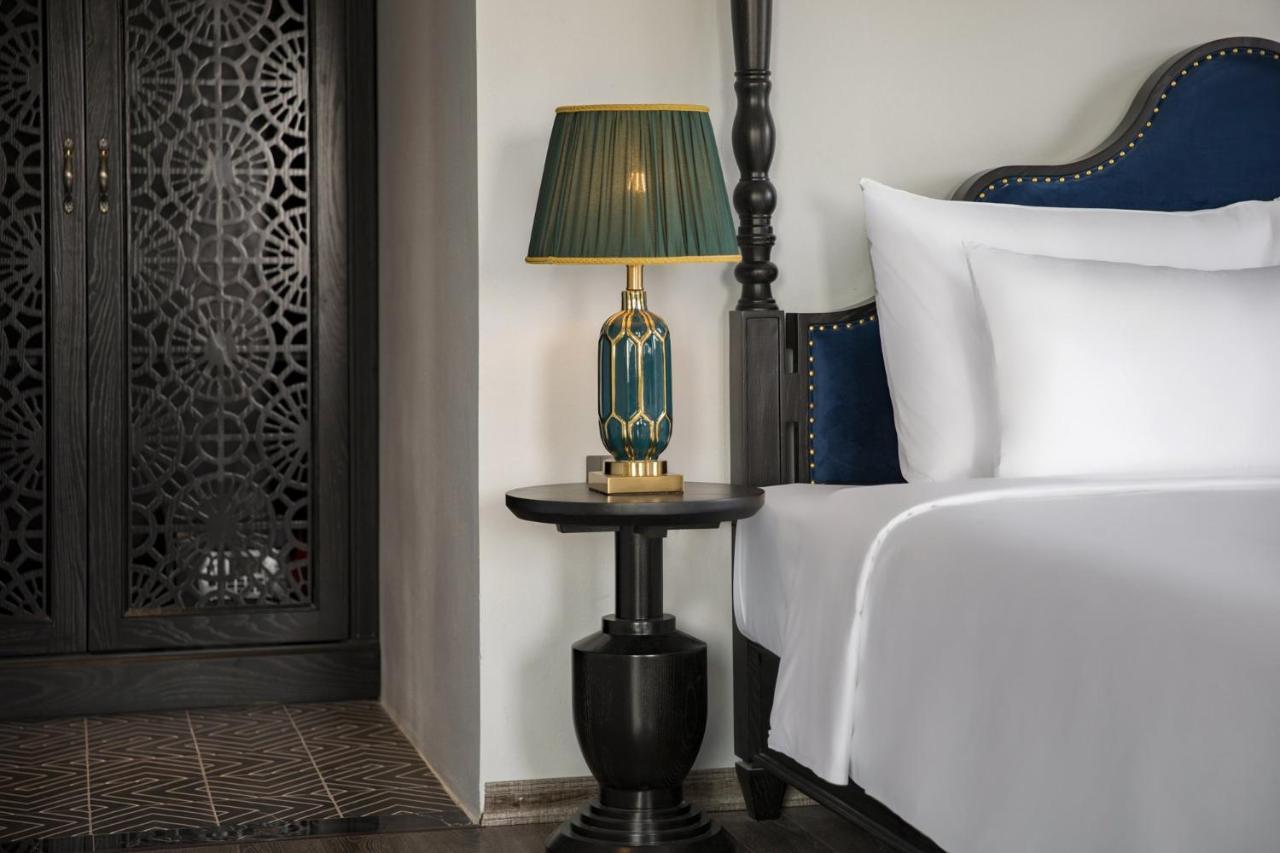 King Suite with Balcony,1070349682:JPEG